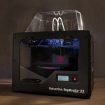 Makerbot Replicator 2X　発売